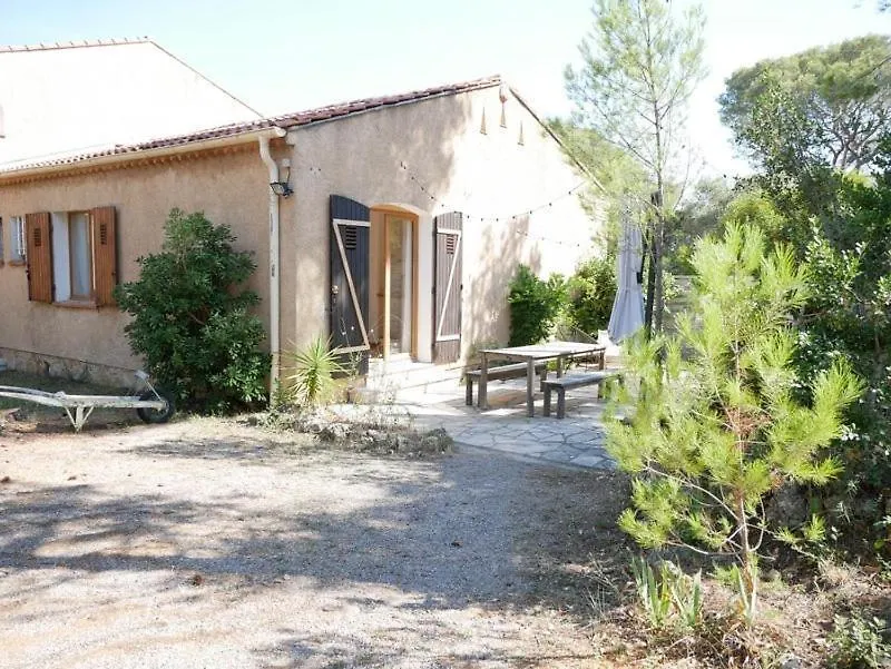 Apartment La Cabane De La Mer Saint-Raphael  France